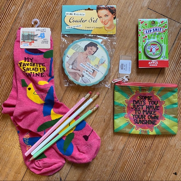 Sassy Gifts Bundle 💁🏻♀️🖕🏼 - Picture 12 of 12